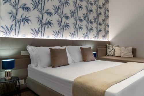 1 queen bed, 1 twin bed