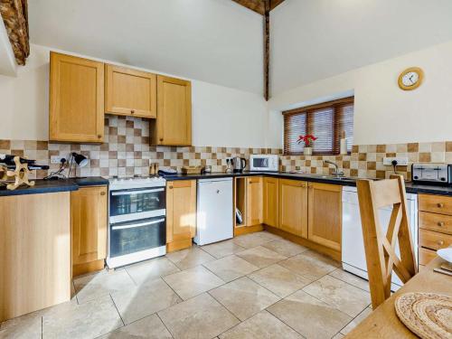 Iekārtas, 2 Bed in Shrewsbury oc-47795 in Condover