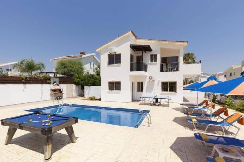 Villa Katina by Villa Plus 1