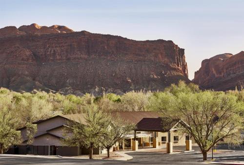 Super 8 by Wyndham Moab - image 3
