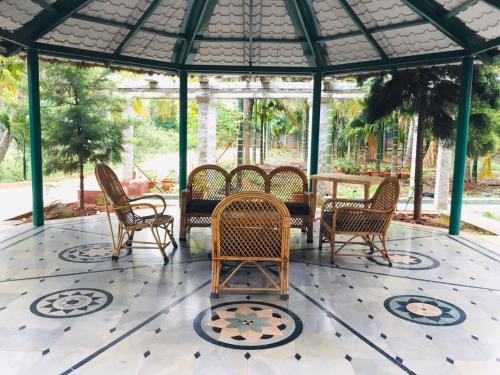 Neladasiri Agro Resort in Mehanda