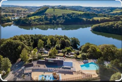 外部景觀, Mobile-home tout confort 2 chambres - Lac de Pont-de-Salars in 蓬德薩拉爾