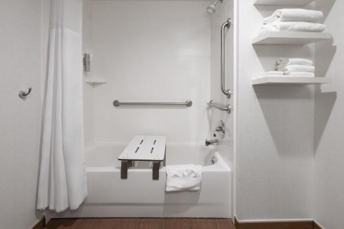 Hampton Inn Frostburg - image 23
