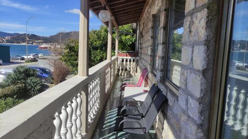 Woodpecker Backpacker Hostel Between Dubrovnik & Kotor