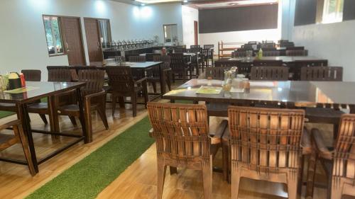 The Peace In Mountain Hotel in Kotdwara