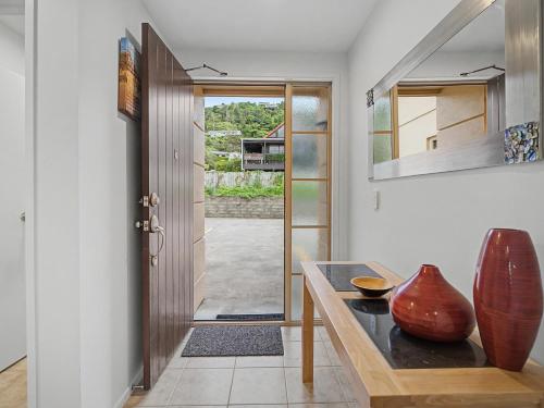 נוף חוץ, Waterfront Bliss - Tairua Holiday Home in טאירואה