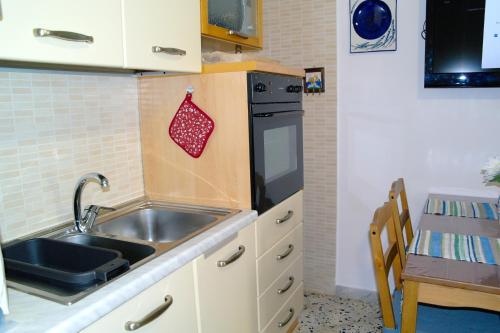 Lost In Amalfi - image 13