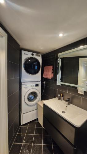 Баня, Fjordclaw SNM- Cozy & Premium Feel, Free parking in Olsvik