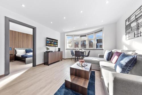 Blue 1-Bed Suite - Central London - Near Station, Лондон