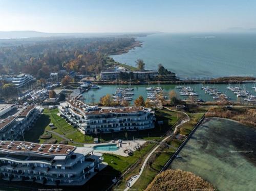 Szemesbay luxus apartman – khách sạn tại Balatonszemes