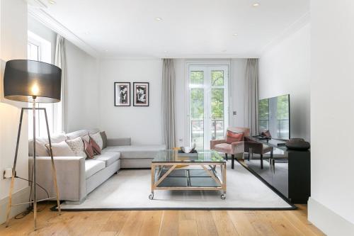 Luxury 2 bedroom flat Park Lane PL12B, Londres