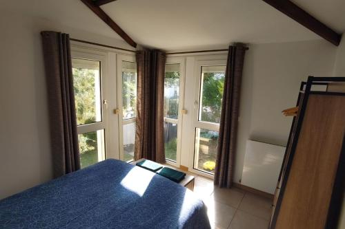Bright house with terrace and garden - Caen in 埃魯維爾聖克萊