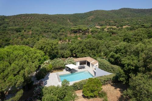 Villa With Pool House Near Sainte-Maxime