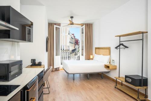 room detail thumbnail 1