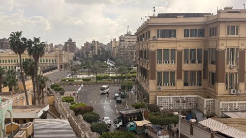 Garden View & Abdeen Palace 2BR & 2 Bathrooms - Downtown Cairo - image 2
