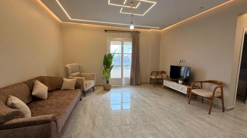 Garden View & Abdeen Palace 2BR & 2 Bathrooms - Downtown Cairo - image 7