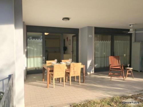 Sweet apartment with bright garden in Grado
