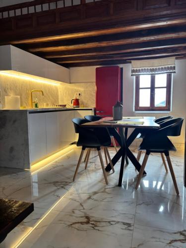 Plagia Luxury Suites in Skyros