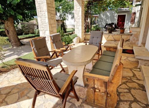 Apartman Gina in Golas
