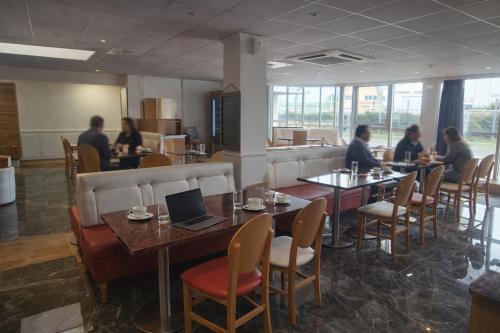 Facilities, Geographotel Paris-Roissy CDG Airport in Paris Charles de Gaulle Airport