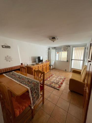 Létesítmények, 105 négyzetméteres, 4 hálószobás Ház 2 fürdőszobával la Serratella területén (Casa de Pueblo) in Sarratella