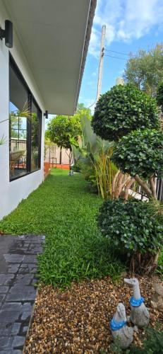 Entrance, Ari & Alki Garden in Uthai Thani