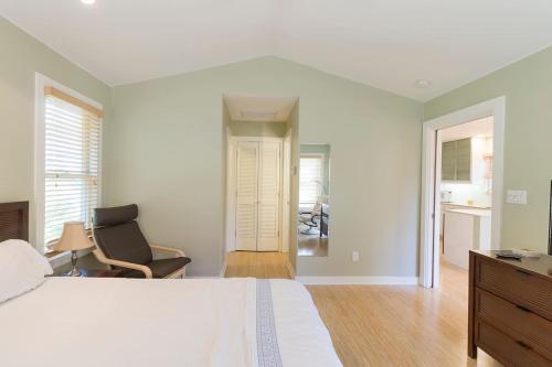 1BR 1BA Near Downtown and Town Lake w Parking, Balcony by Austin Vacay – khách sạn tại Tarrytown