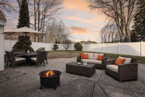 Portsmouth Landing 4BDRM Modern Escape Central - image 2