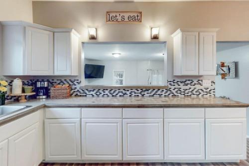 3 BRM Quiet Retreat Near Blossom in Stow (Ohio)