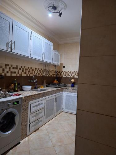 Nawal's guest house in 아드라