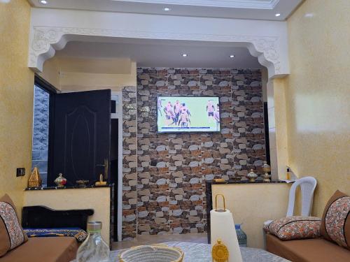 Nawal's guest house in 아드라