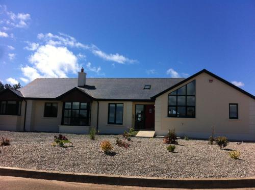 B&B Kilmore Quay - Kilmore Quay Castleview 1 - 5 Bedroom House - Bed and Breakfast Kilmore Quay