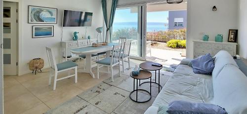 Sea View Apartment Joshua near Žnjan Beach in Split – khách sạn tại Znjan