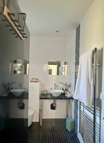 Villa contemporaine, jardin méditerranéen et piscine privée (Villa contemporaine, jardin mediterraneen et piscine privee) in Saint-Jean-Pla-de-Corts
