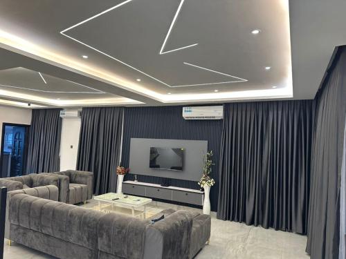 Happy Home — other in Ghana, Trofwi Ghana, 233