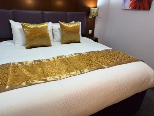 Quality City Hotel Restaurant Free Parking in Upton Warren