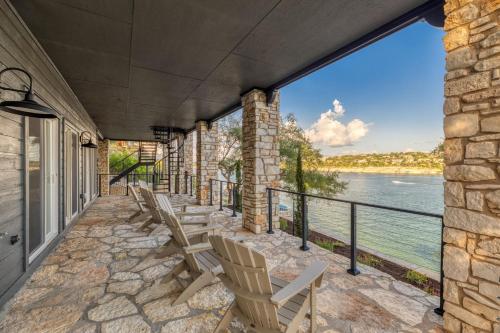 Erkély/terasz, Chasing Summer - Private Lakefront Luxury on Lake in Point Venture (TX)