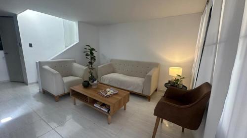 Hermosa casa bien ubicada 4 Habitaciones con baño y Aire Festival Vallenato