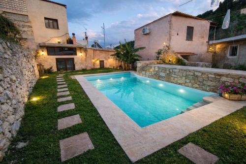 Kourtsa villas gîte à louer Arevítis