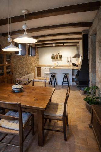 Cal Mestrico casa rural by CaLQuEROL - 12 pax gîte à louer Vilada