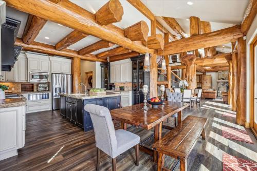 Experience luxury at Clowsgill Holme, a spacious 5-bedroom retreat in Breckenridge! in Sally Barber