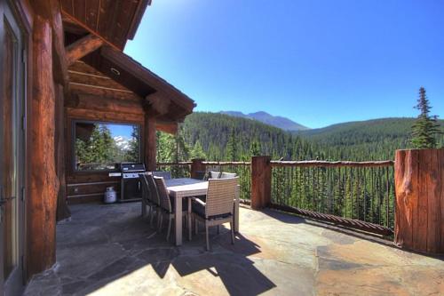 Experience luxury at Clowsgill Holme, a spacious 5-bedroom retreat in Breckenridge! in Sally Barber
