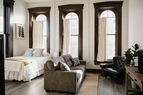 The Neighborhood Lofts