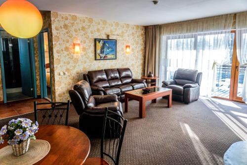 Suite image 8