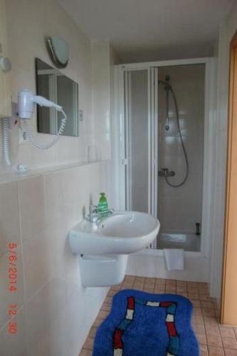 Holiday Home am See by Interhome in Beetzsee