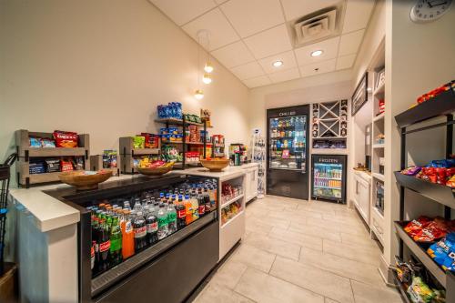 Hilton Garden Inn Rochester Downtown - image 17