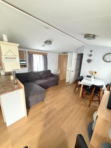 Vacation Escape - Valley Farm -Clacton-on-sea - Holiday Park 2