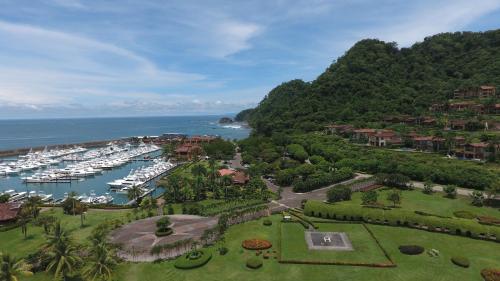 Facilities, Miramar 5B 2 bdr Ocean View in Los Suenos in Herradura