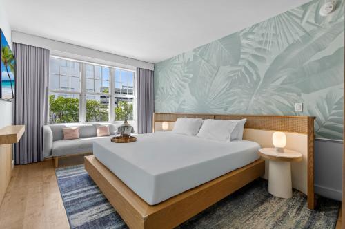 1 king bed, 1 sofa bed