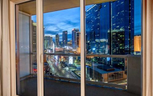 Elite Studio MGM Signature Balcony Strip view, Las Vegas